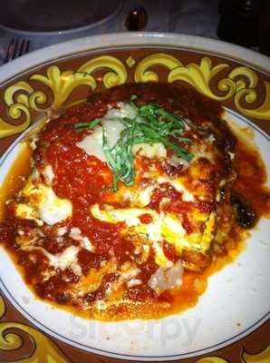 Mama Della's Ristorante