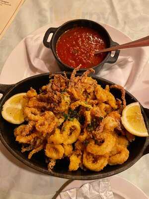 Mama Della's Ristorante