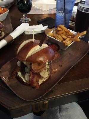 Teak Neighborhood Grill