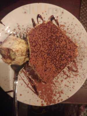 La Fontana Authentic Italian Restaurant Bar & Pizzeria