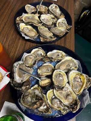 Lee & Rick's Oyster Bar