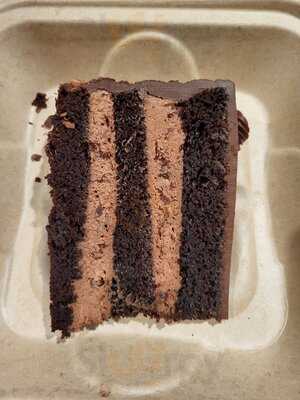 Alice Sweetwaters Bar & Grille