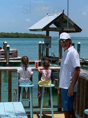 New Pass Grill And Bait Shop