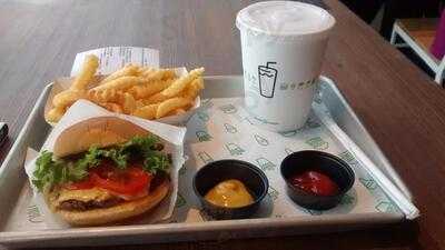 Shake Shack I-drive