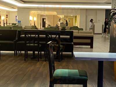 American Kitchen Bar And Grill