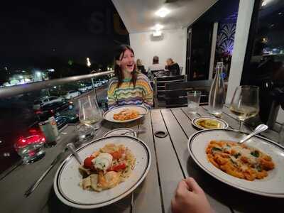 Speaks Clam Bar St Armands