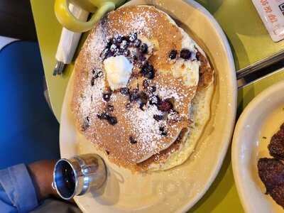 Snooze, An A.m. Eatery