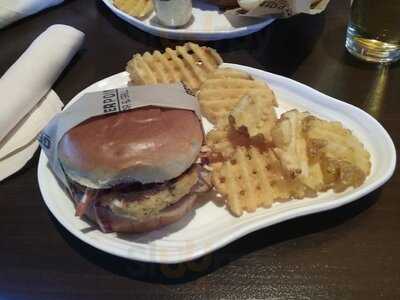 Geyser Point Bar & Grill