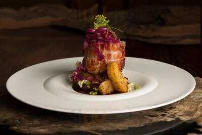 Eleve Rooftop Restaurant & Lounge