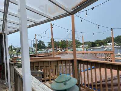 Phillippi Creek Village Restaurant & Oyster Bar