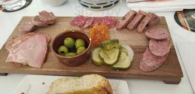 California Grill Lounge