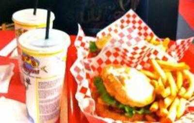 Teddy's Bigger Burgers - Waikiki