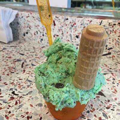 Paolo's Gelato & Gourmet