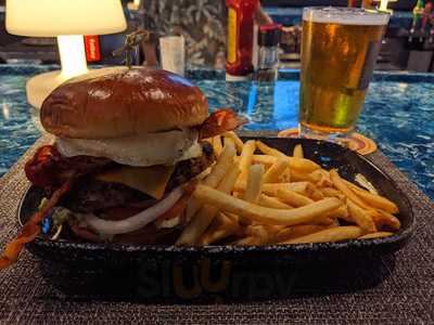 Cheeseburger Waikiki