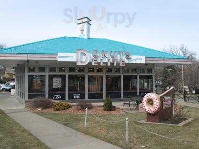 Salvatore's Old Fashioned Pizzeria