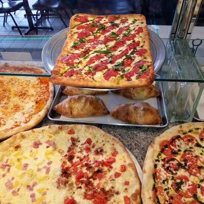 Lino's Pizza & Restaurant