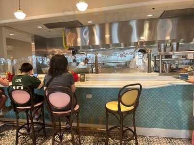 Beaches & Cream Soda Shop