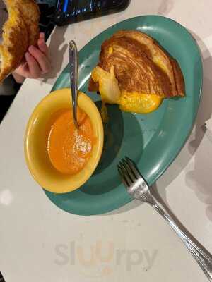 Beaches & Cream Soda Shop