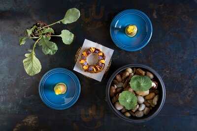 Zero Restaurant & Bar