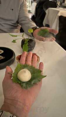 Zero Restaurant & Bar