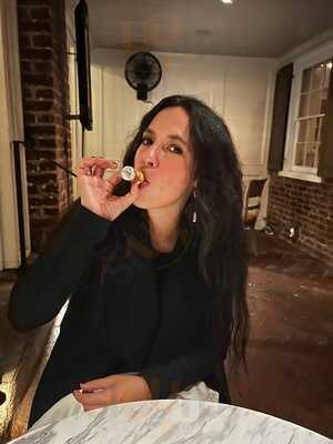 Zero Restaurant & Bar