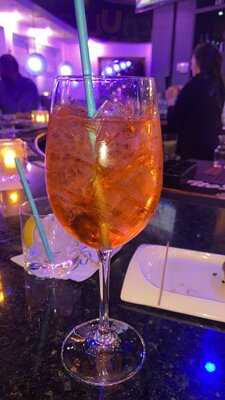 Vines Grille & Wine Bar