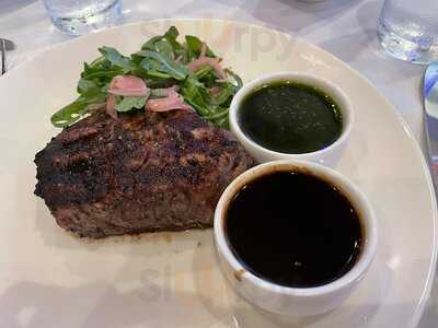 Vines Grille & Wine Bar