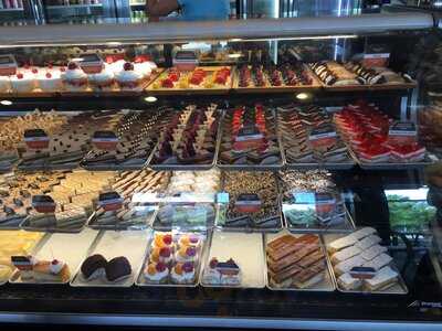 Fortuna Bakery & Cafe