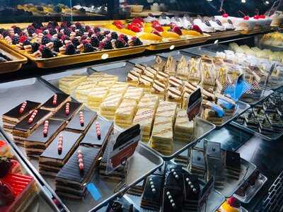 Fortuna Bakery & Cafe