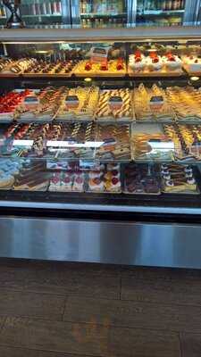 Fortuna Bakery & Cafe