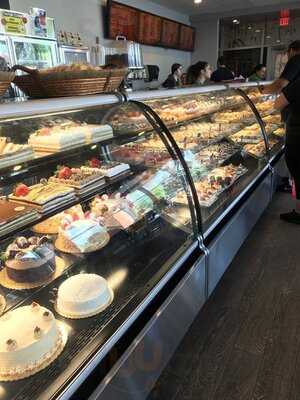 Fortuna Bakery & Cafe