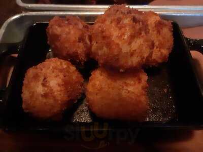 Home Team Bbq - Downtown Charleston