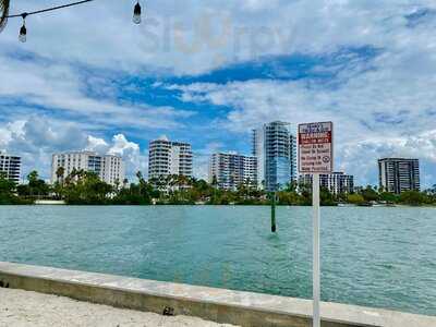 O'leary's Tiki Bar & Grill