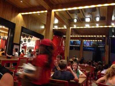 Red Oven Pizza Bakery