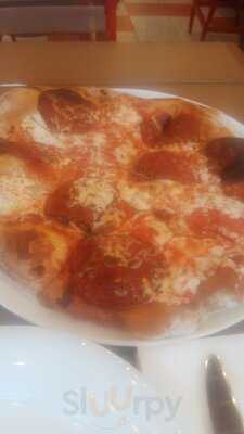 Red Oven Pizza Bakery