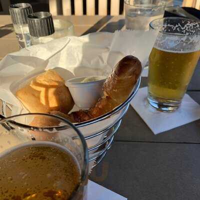 Stonewood Grill And Tavern