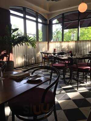 Henrietta's Restaurant At The Dewberry