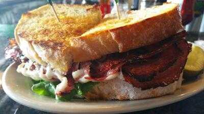 Macgregor's Grill And Tap Room