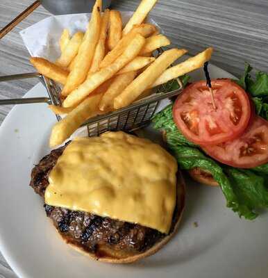 Mr. Theo’s Restaurant And Lounge