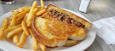 Mr. Theo’s Restaurant And Lounge