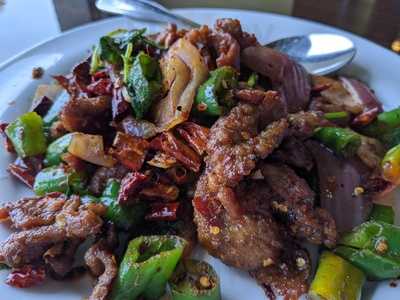 Dragon Palace Restaurant & Bar