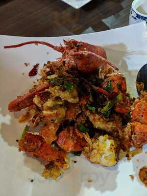 Dragon Palace Restaurant & Bar