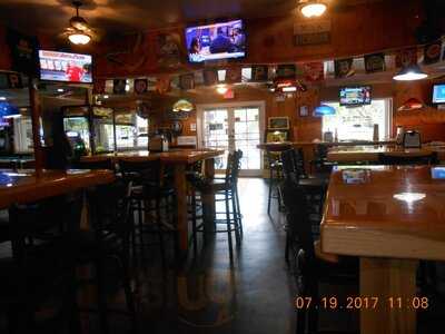 Buster's Sports Tavern