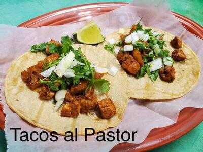 Los Gallos Mexican Grill