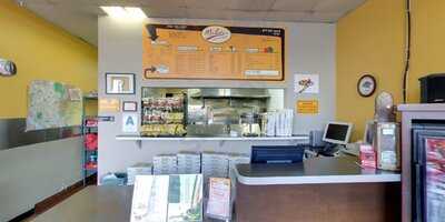 Milo's Pizza