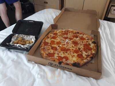 Flippers Pizzeria