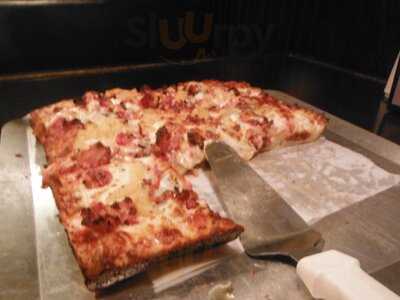 Paisano's Pizza Grill