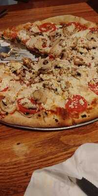 Famulari’s Pizzeria West Ashley