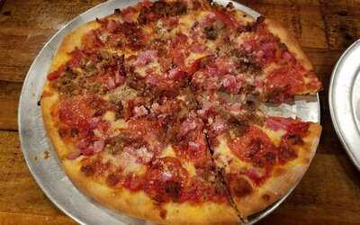 Famulari’s Pizzeria West Ashley