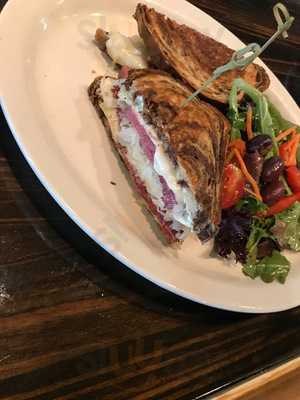 1812 Osprey A Neighborhood Bistro